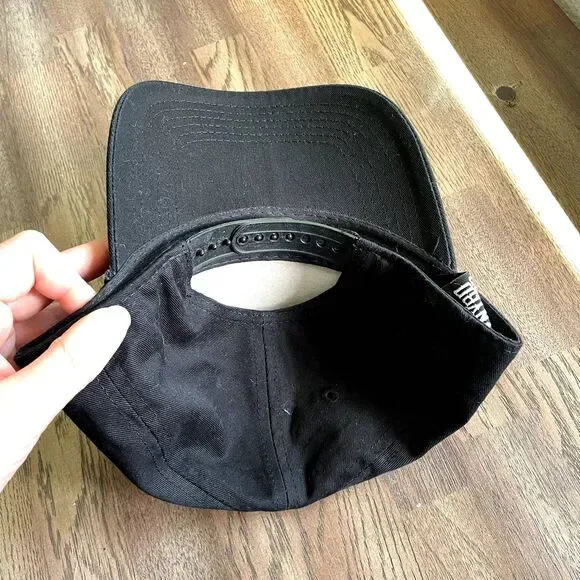 NWT Lynyrd Skynyrd Black Baseball Cap Snapback Hat Adjustable - Picture 3 of 4